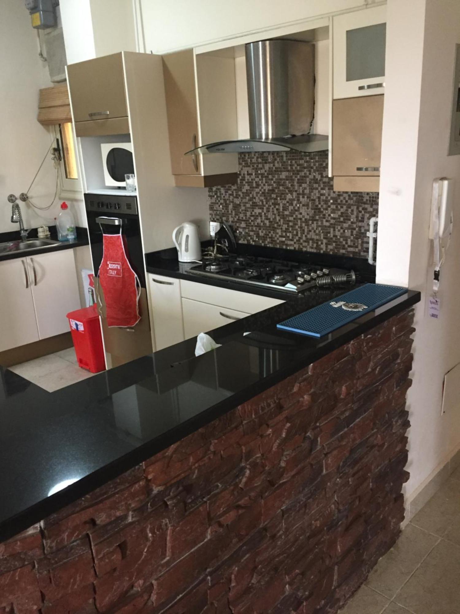 Apartment شقه مفروشة للأيجار - امام الجامعة الامريكيه - التجمع الخامس *